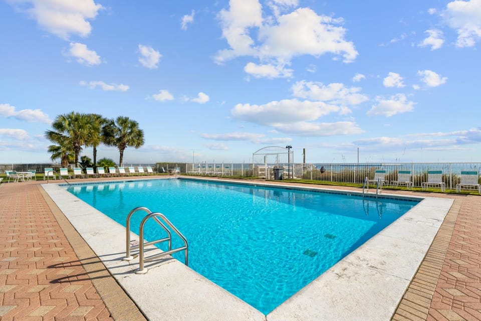 Sunswept 201 by Vacation Homes Collection Apartment in Orange Beach