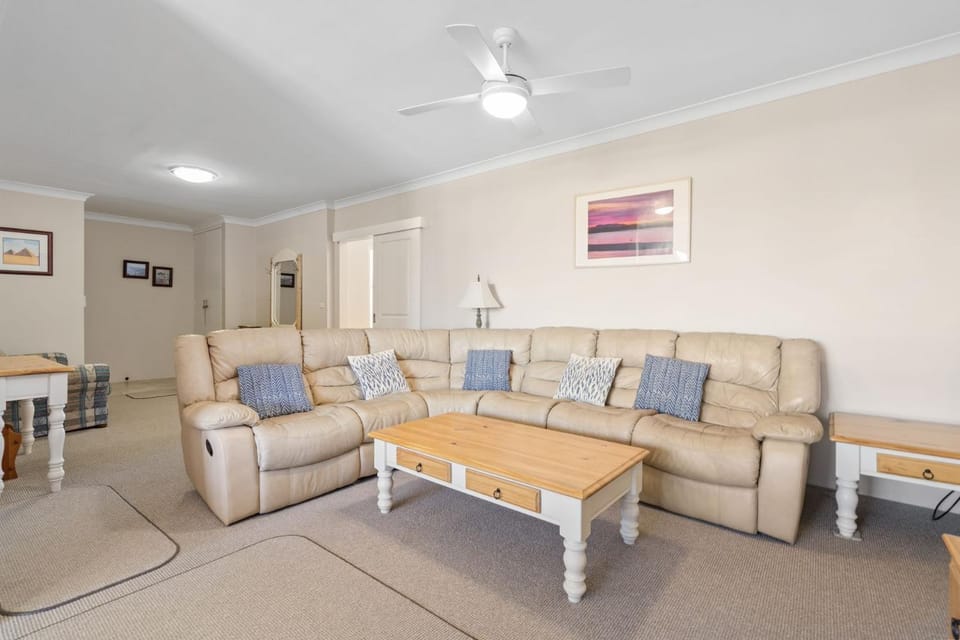 9 23-25 Lake Street Apartment in Forster