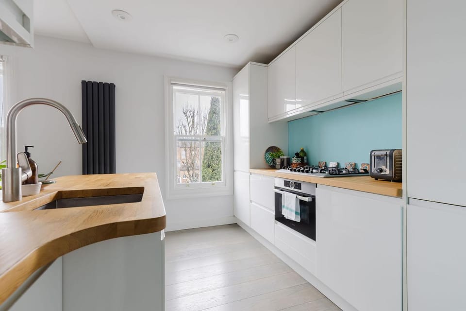 Serene 1BDR by London Fields and Victoria Park Apartment in London Borough of Hackney