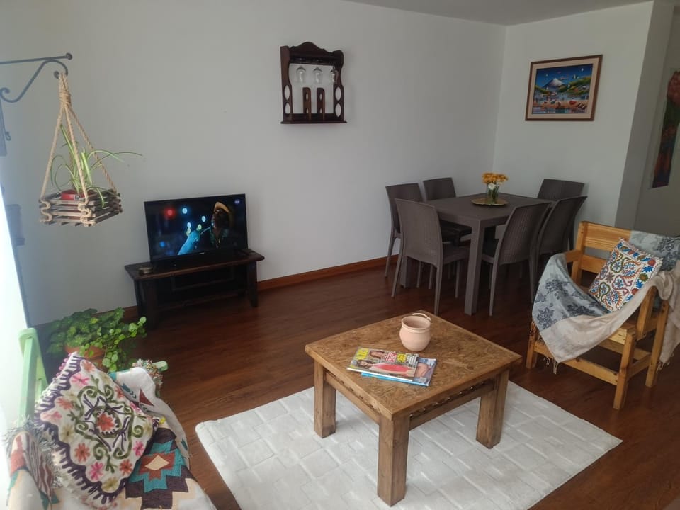 Confortable departamento en Cuenca, condominio privado Apartment in Cuenca