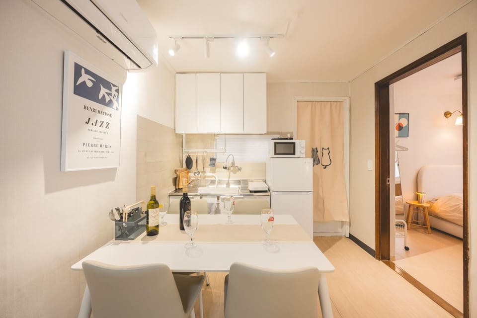 Living room, kitchen