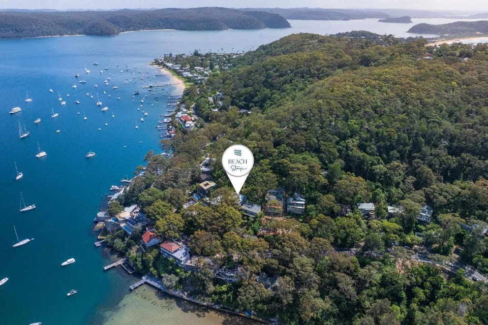 The Treehouse Palm Beach House in Pittwater Council