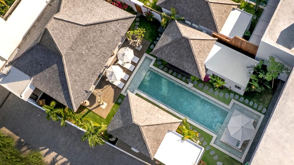Property building, Pool view, Swimming pool