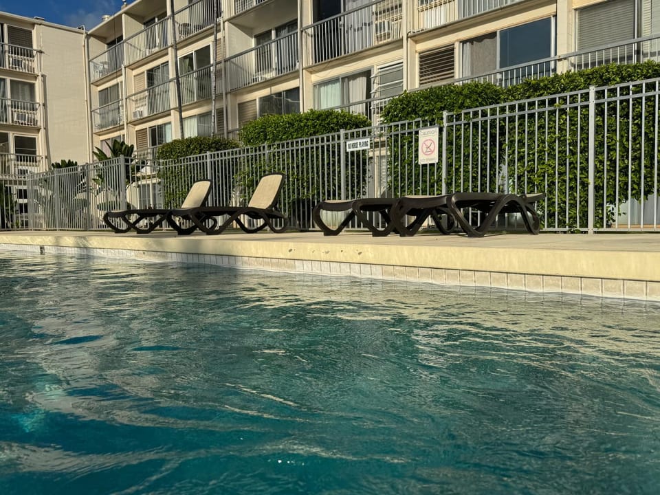 Makaha Surfside Apartment in Makaha