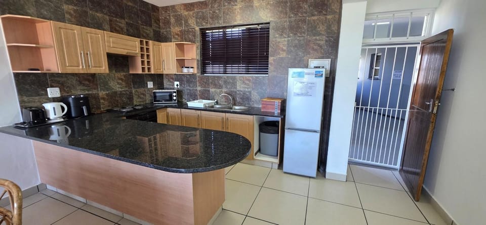 microwave, toaster, kitchen