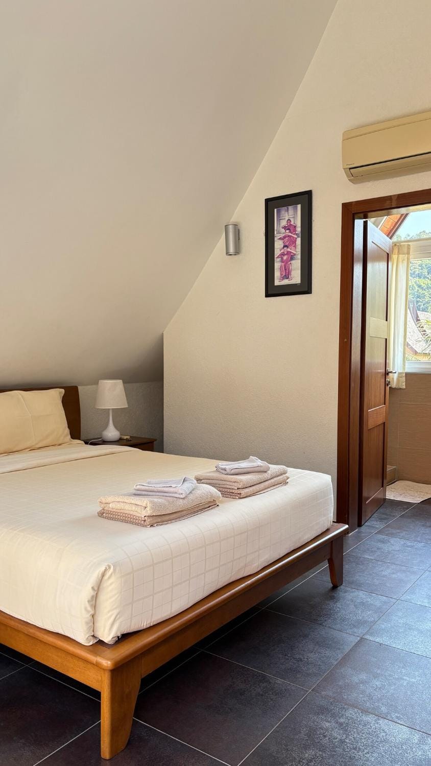 Beachfront Pool Villa Villa in Ko Chang