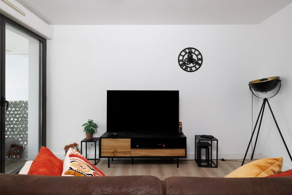 Property building, Living room