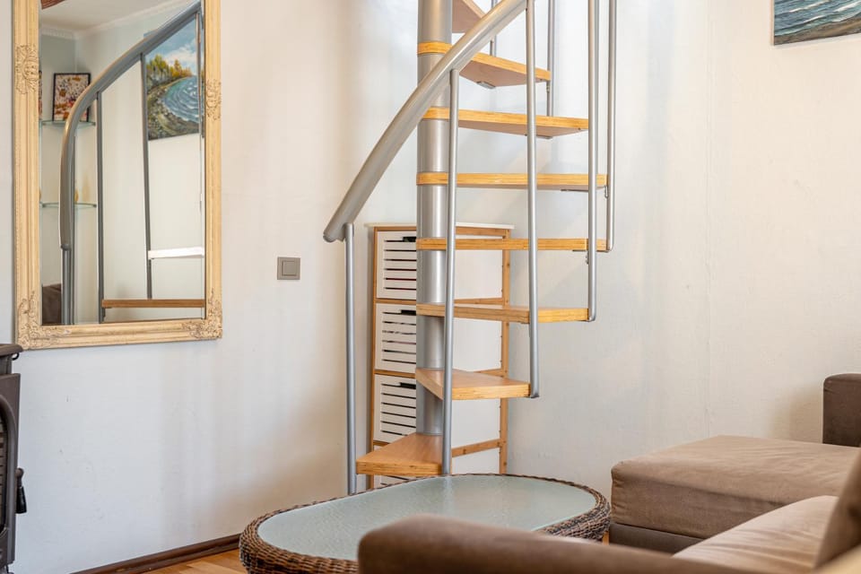 Cozy Stay I Nida I Courtyard & BBQ I ᴄᴏʜᴏsᴛ Apartment in Klaipėda County, Lithuania
