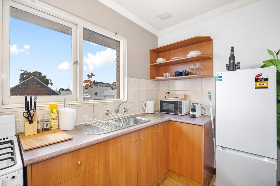 microwave, kitchen