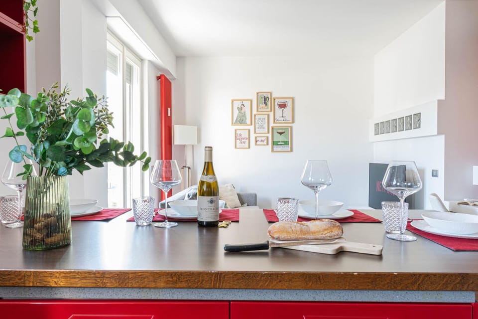 Kitchen or kitchenette, kitchen