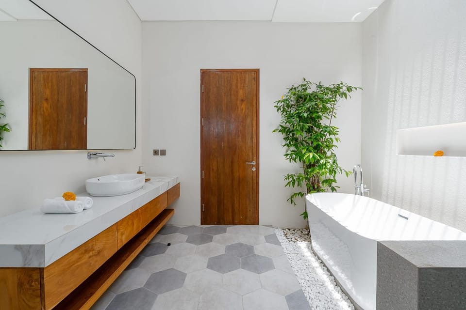Bathroom, Bath