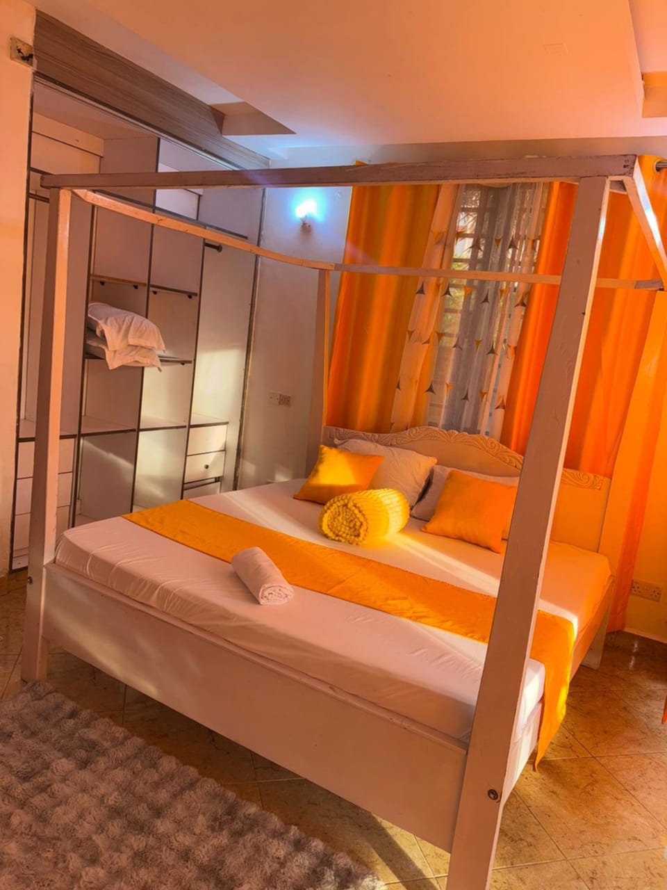 2 Bedroom Dianakikishomes Dianibeachkenya Bed and Breakfast in Diani Beach
