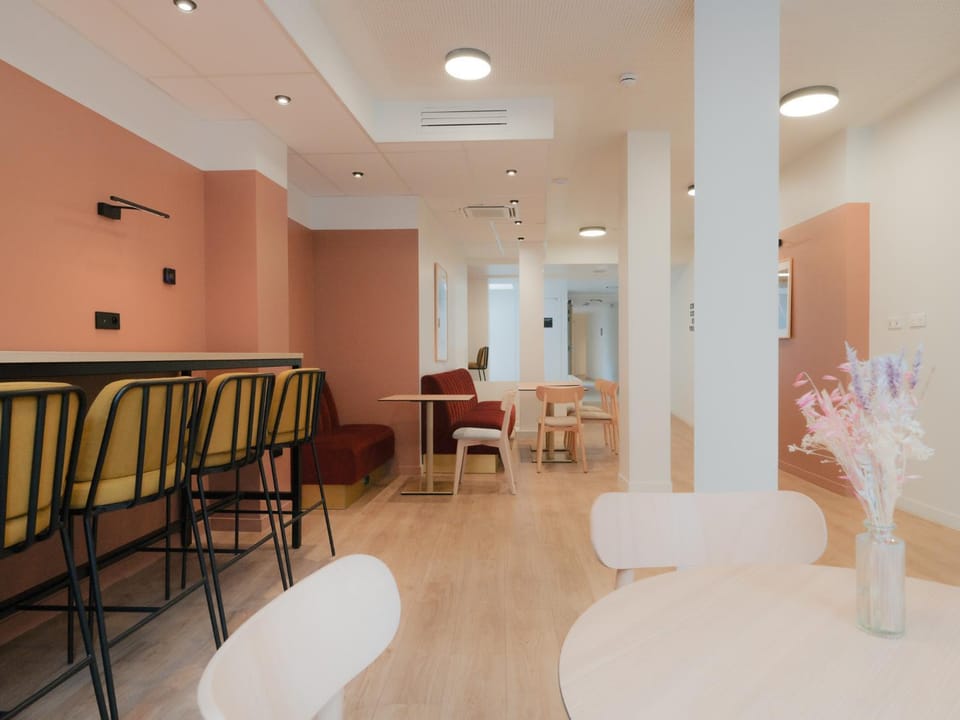 City Pop 2Night Paris - Self check-in Hotel in Vanves