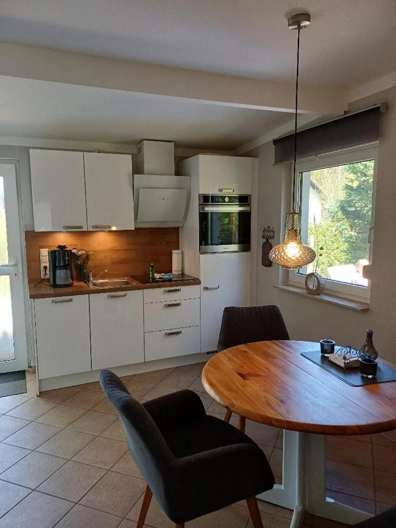 Kitchen or kitchenette, dishwasher