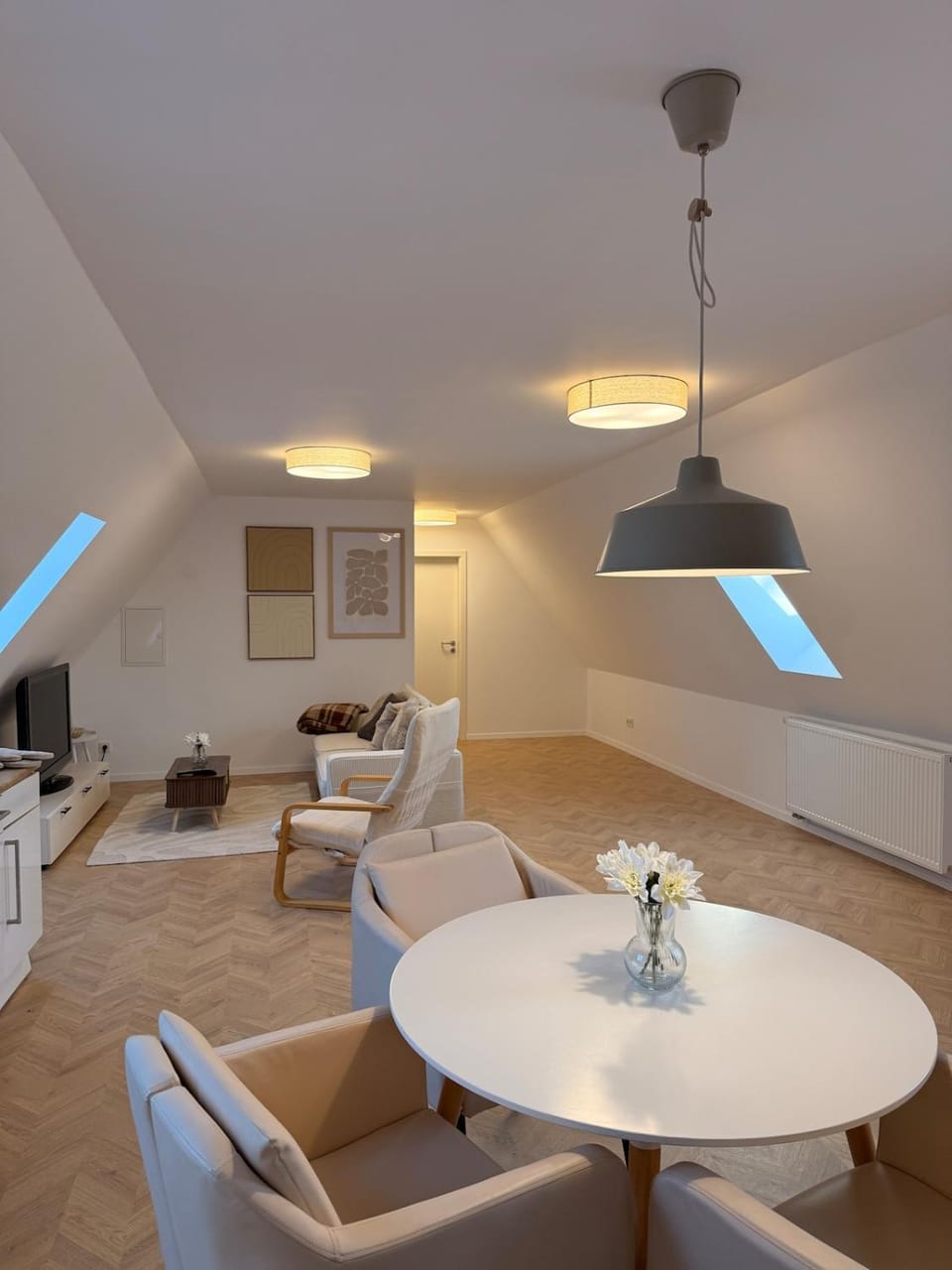 Living room, Dining area