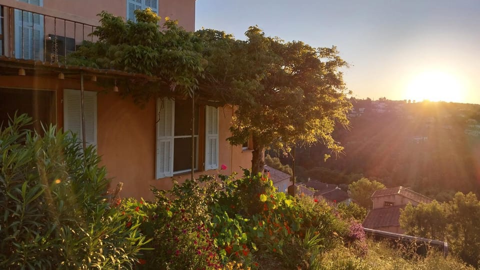 Appartement entre mer et montagne Apartment in Vence