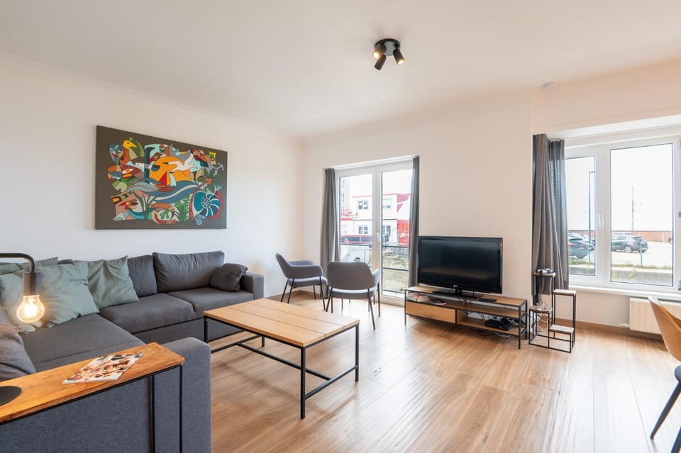 Cozy 2BR Seaside Apartment in Oostende - Family-Friendly and Fully Equipped Apartment in Ostend