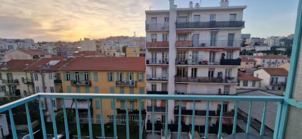 CALIF Zen studio, air conditioning, sea on foot Apartment in Nice