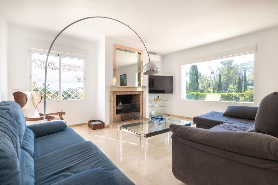 Communal lounge/ TV room, Seating area