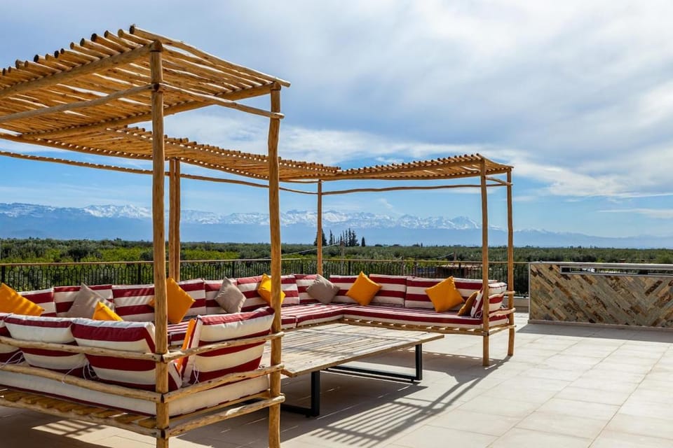 Patio, Natural landscape, View (from property/room), Balcony/Terrace, Seating area, Mountain view
