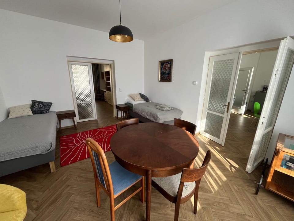 Bed, Living room, Photo of the whole room, Bedroom