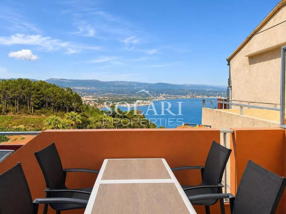 Sea view Esterel swimming pool parking Apartment in Mandelieu-La Napoule