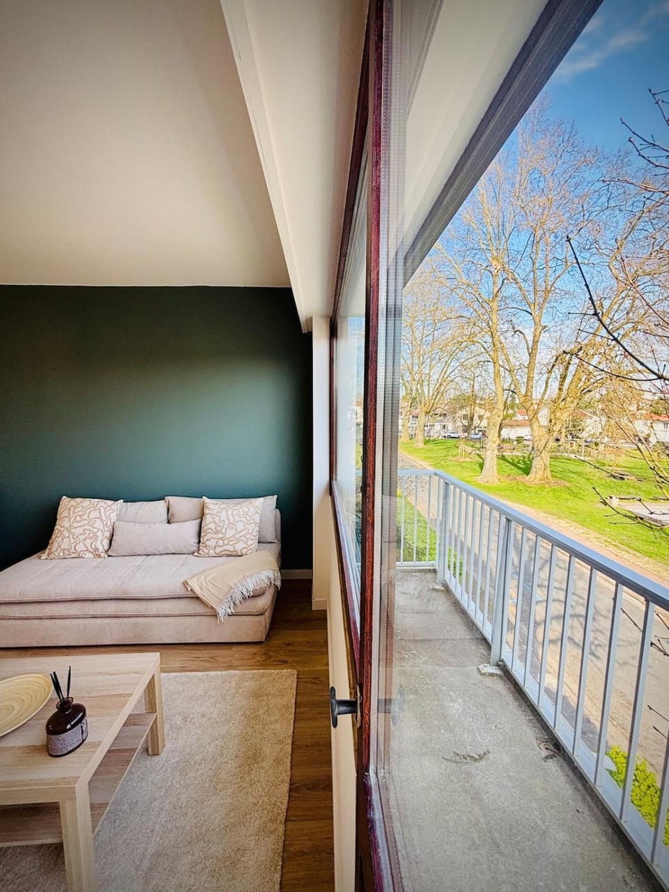 Living room, Garden view