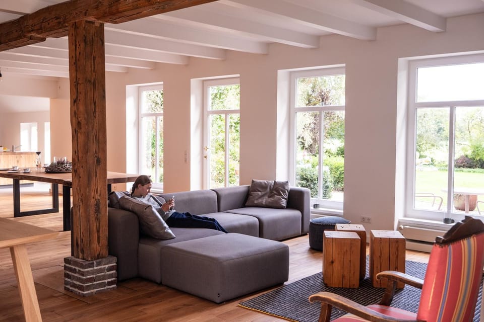 Communal lounge/ TV room