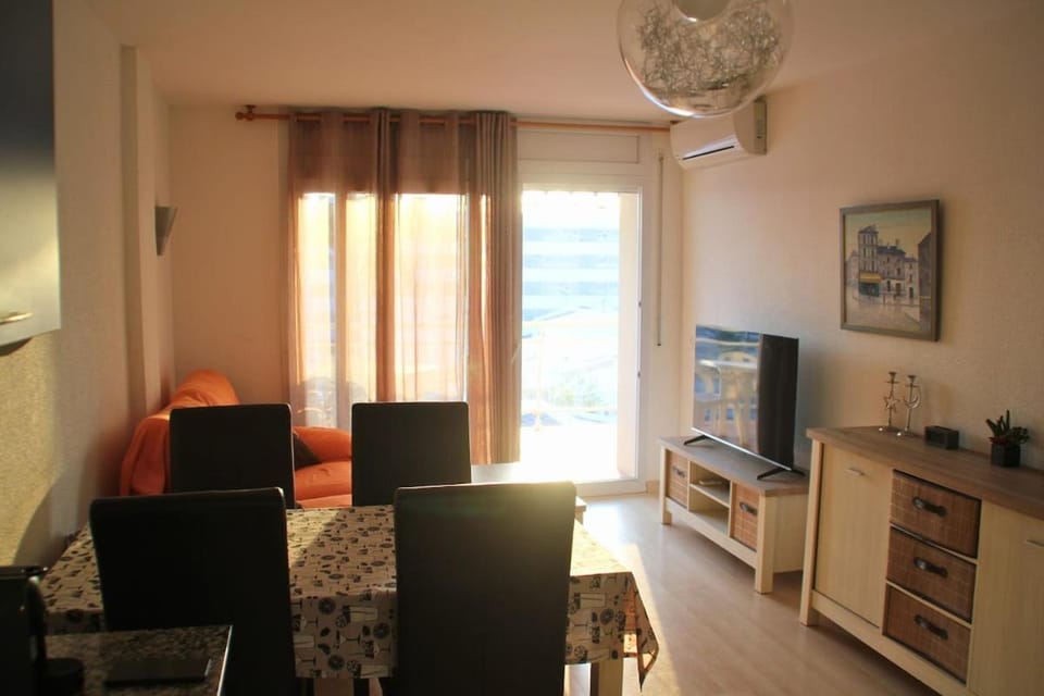 Port Canigó Apartment Pool Beach Parking Apartment in Roses
