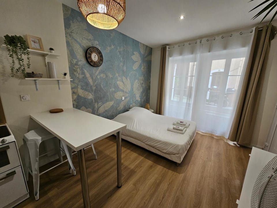 Castle White - 2 Personnes - 15 min Sanctuaire Apartment in Lourdes