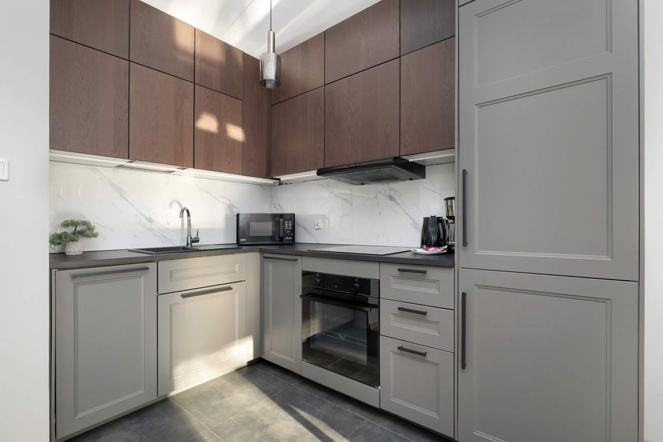 Kitchen or kitchenette, dishwasher, oven, pet friendly, stove, toaster