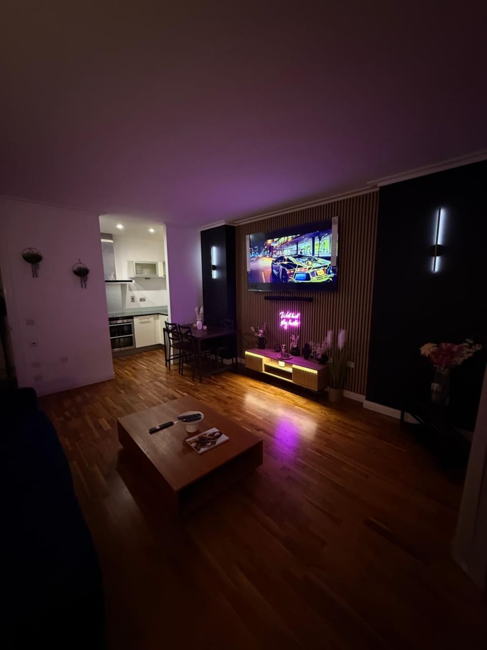 Canary Wharf Staycation - Great Location Apartment in London