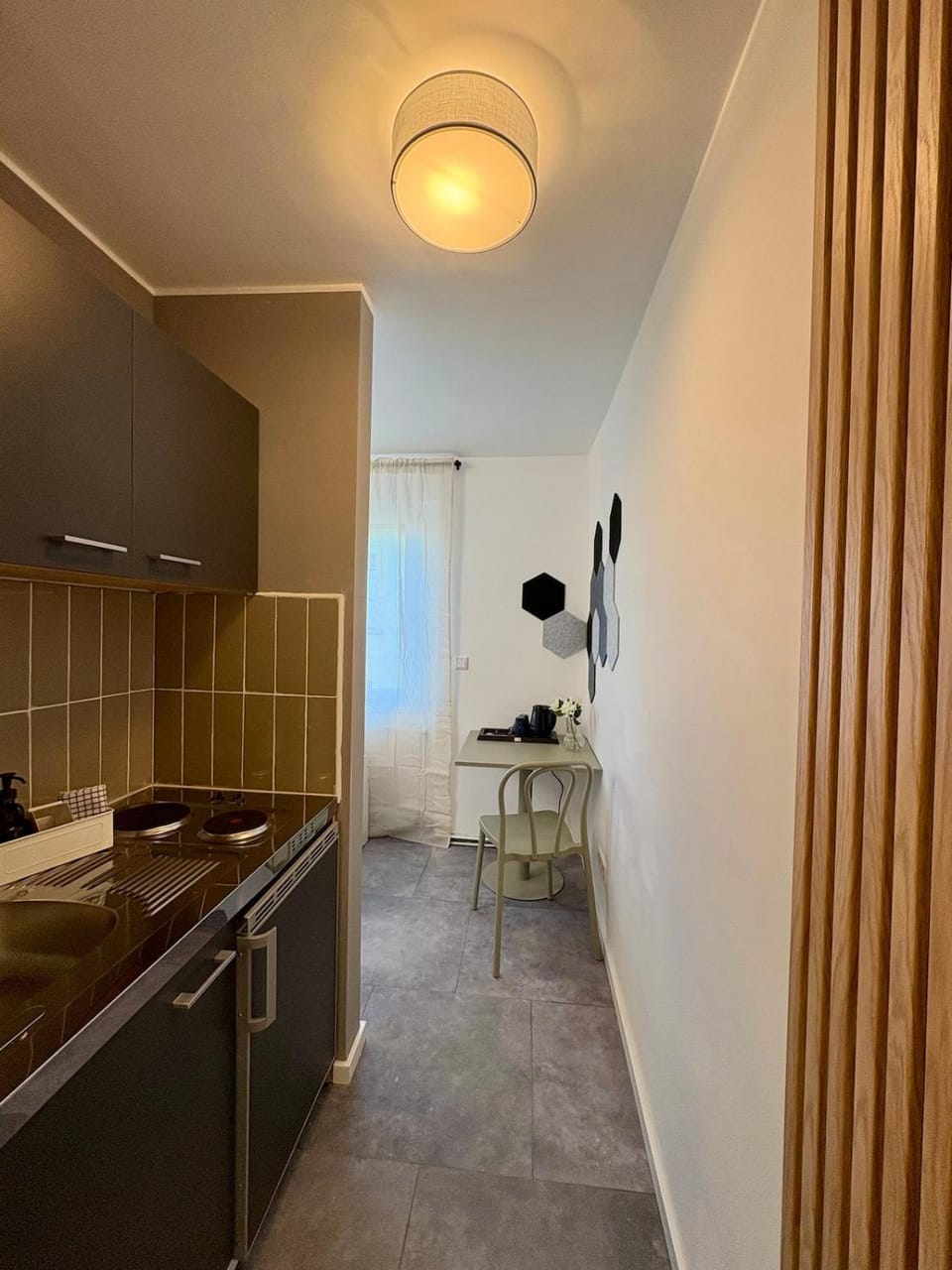 Kitchen or kitchenette, kitchen