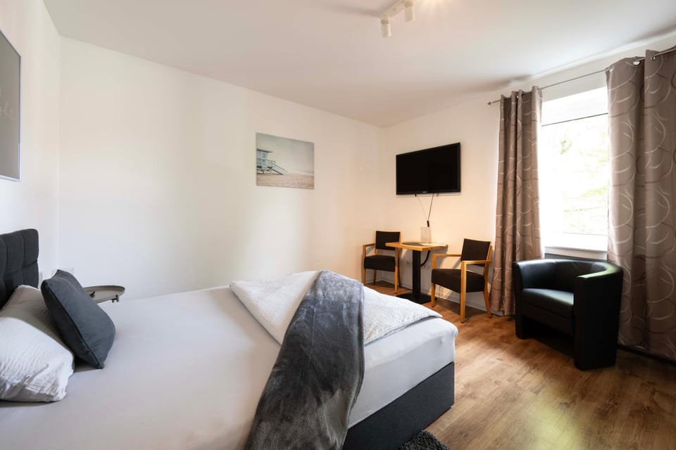 Seating area, Bedroom
