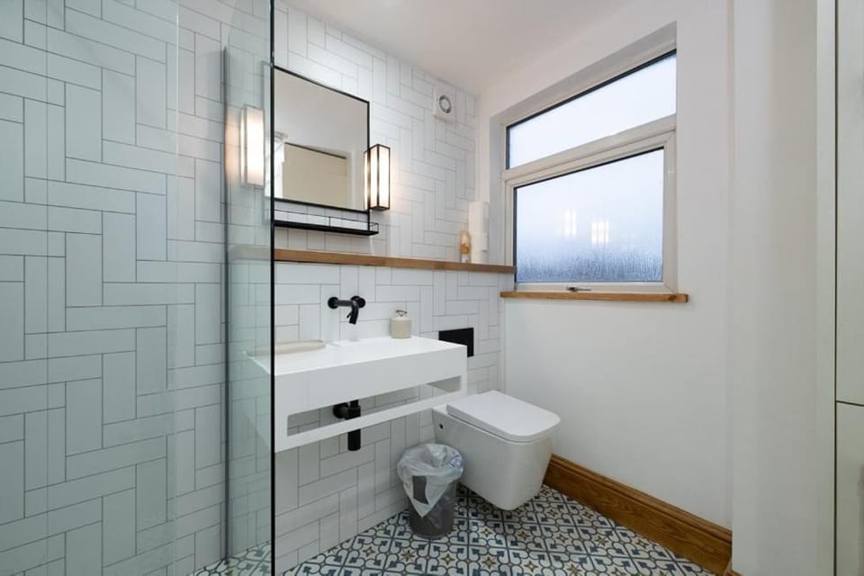 Toilet, Bathroom