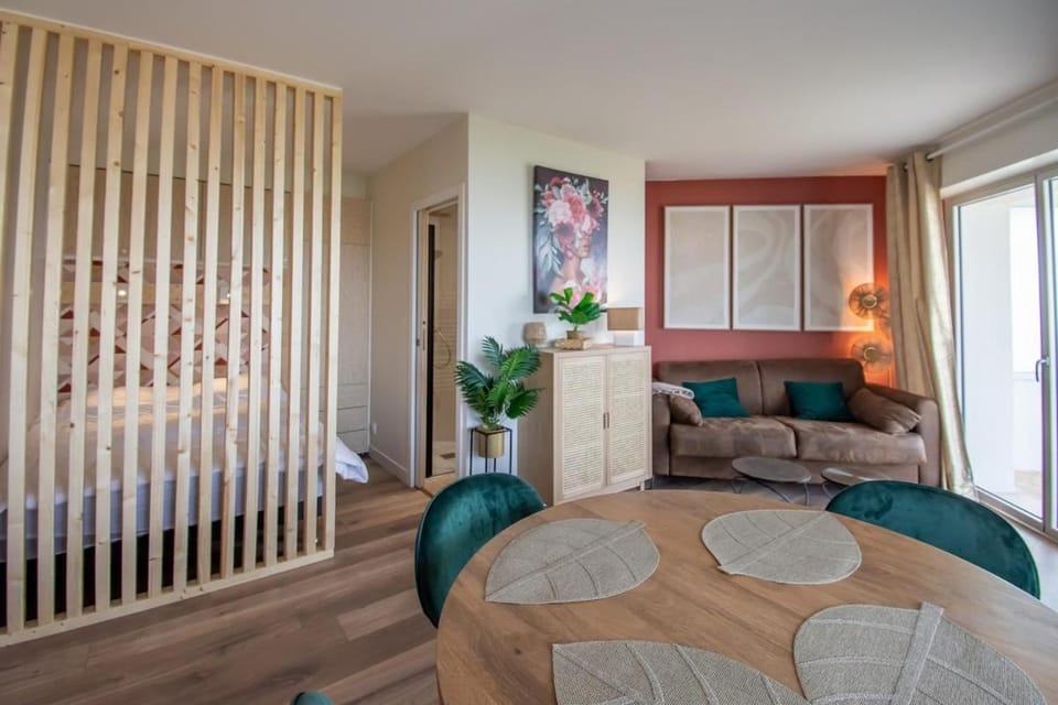 Terracotta Apartment in Royan
