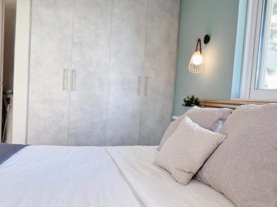 Bed, Bedroom, wardrobe