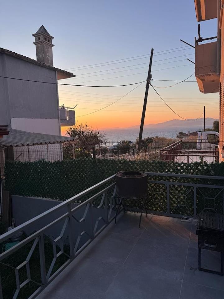 Natural landscape, View (from property/room), Balcony/Terrace, Sea view, Sunset