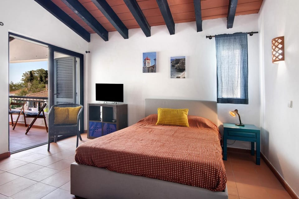Property building, Living room, Bedroom