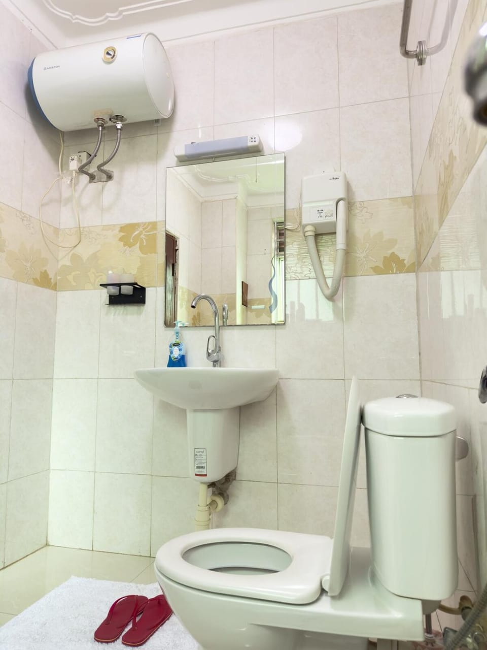 Luxury Lake View 2BR - Serene Abodes A02 Apartment in Kampala