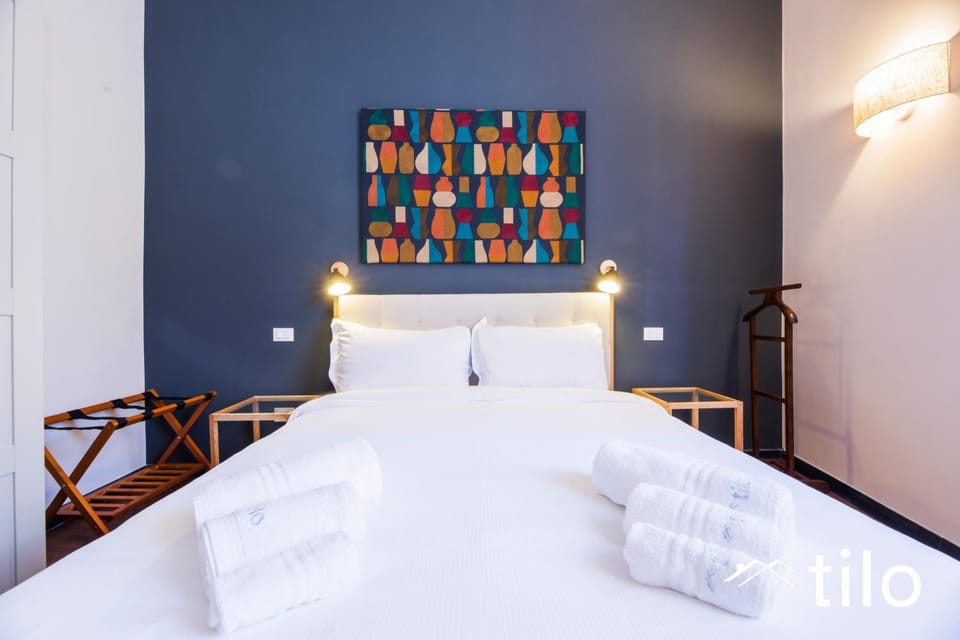 Bed, Photo of the whole room, Bedroom, towels