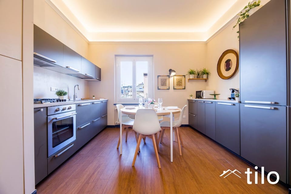 Kitchen or kitchenette, dishwasher, oven, pet friendly