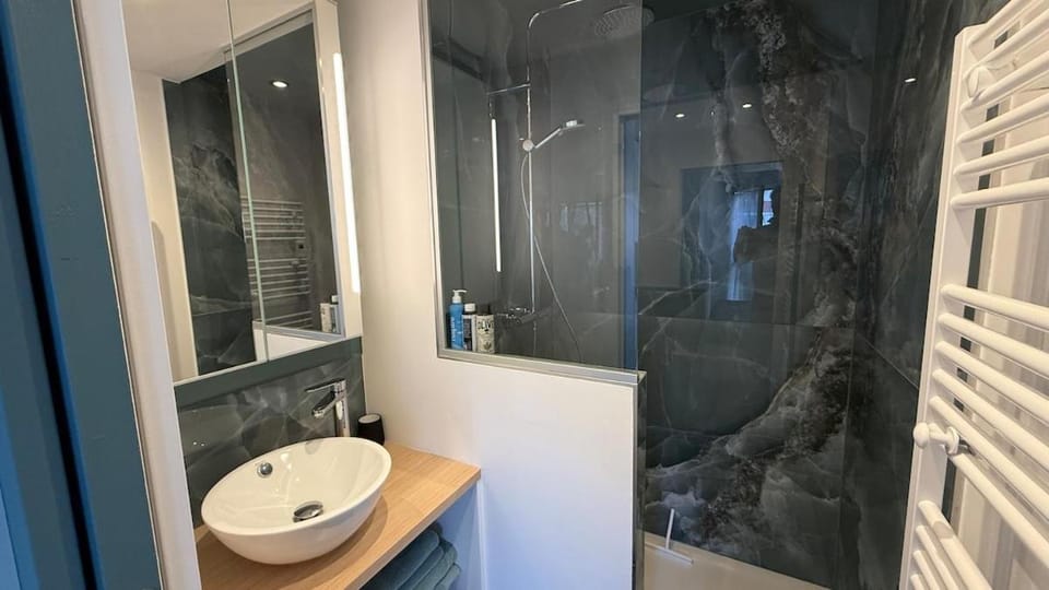 Superbe appartement rénovation Haut de gamme ! Ronan Apartment in Lille