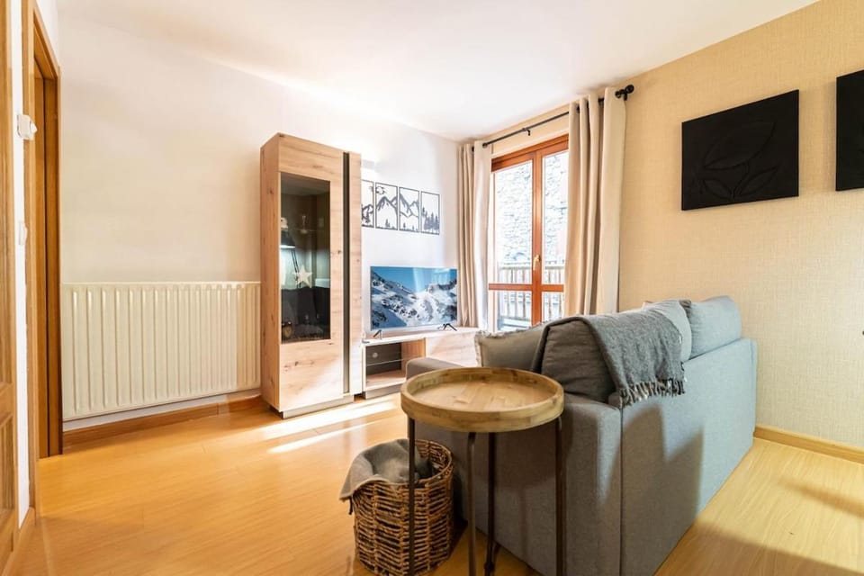 A Cozy Refuge - 2min drive to slopes - 4pax Apartment in Soldeu