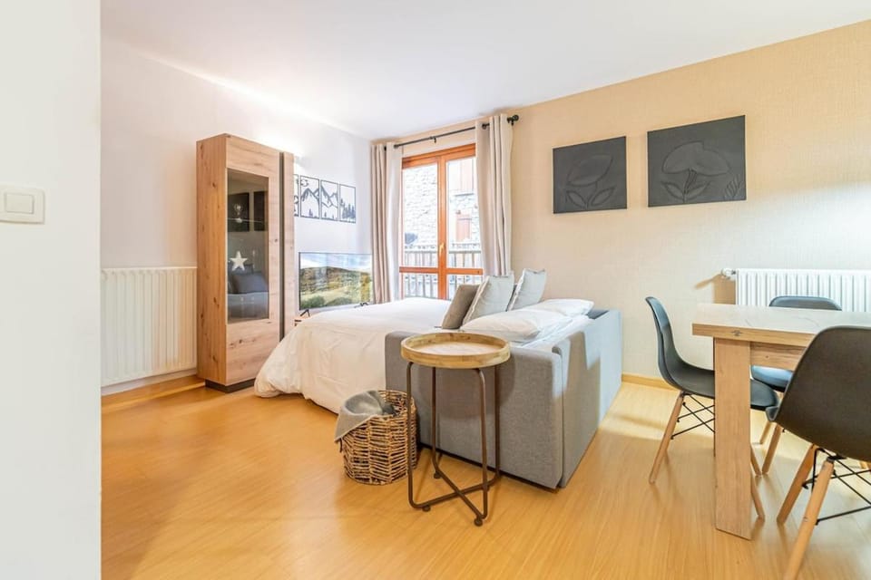 A Cozy Refuge - 2min drive to slopes - 4pax Apartment in Soldeu