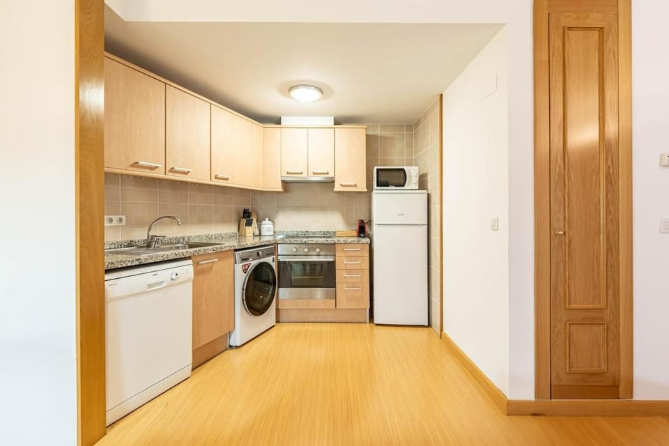 A Cozy Refuge - 2min drive to slopes - 4pax Apartment in Soldeu
