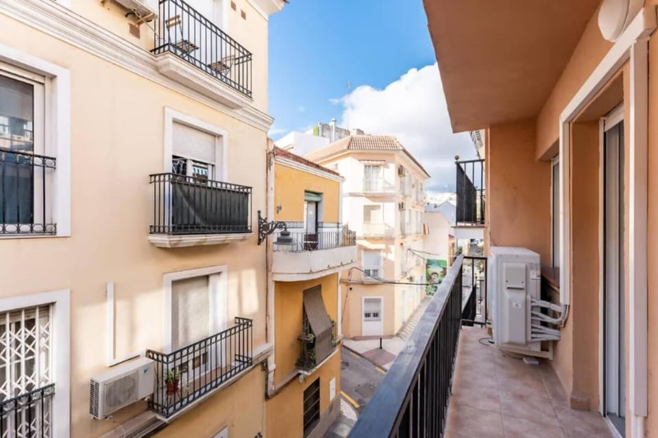 Merced-Victoria Especial Apto 1-6 Pax Wi-Fi 3 hab Apartment in Malaga
