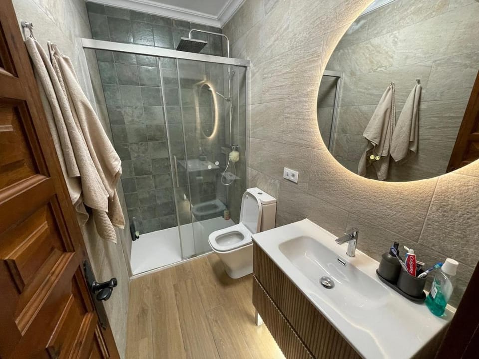 Shower, Bath