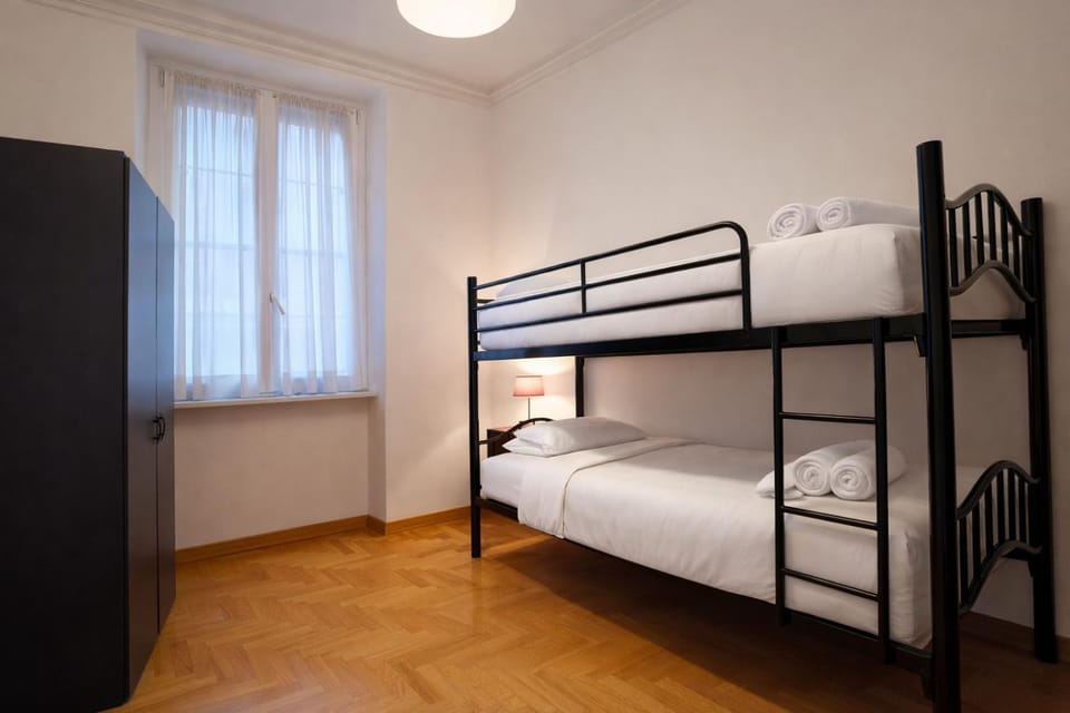 Xenia - 4 rooms apt in Via Giovanni Torti 3 Apartment in Genoa