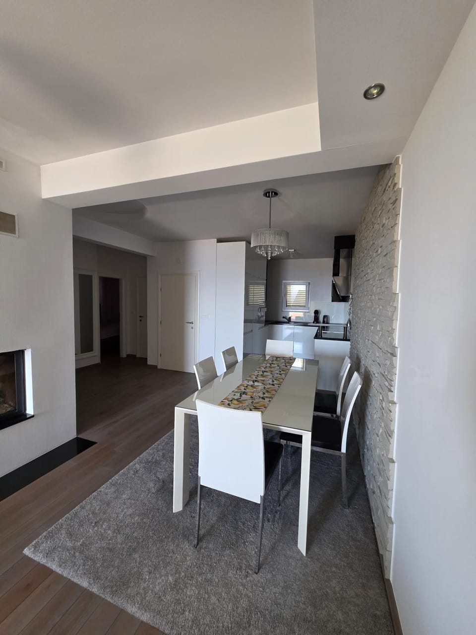Seating area, Dining area